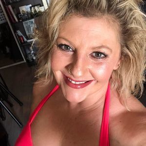 Meet your Posher, Connie